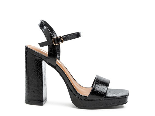 BLOCK HEEL OVER THE TOE STRAP SANDAL