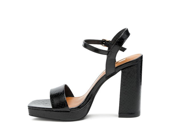 BLOCK HEEL OVER THE TOE STRAP SANDAL