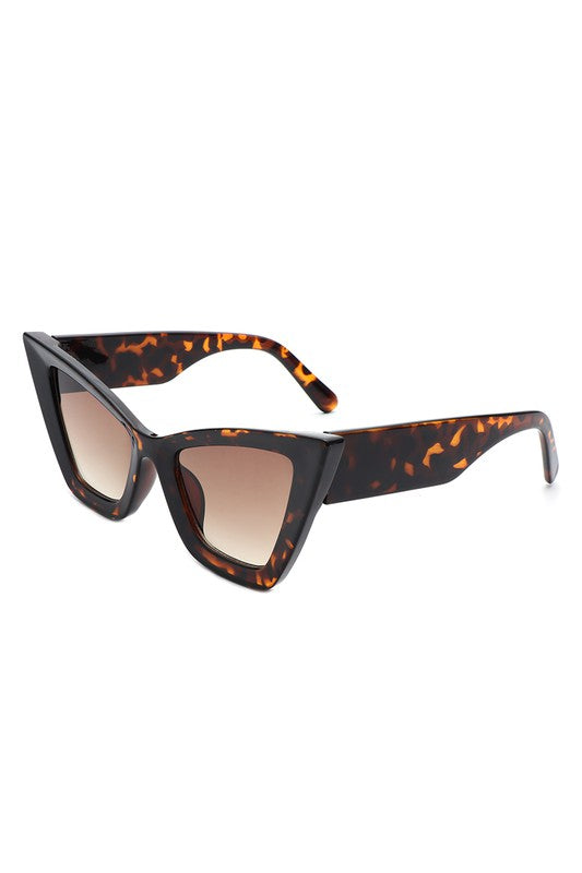 SQUARE RETRO CAT EYE SUNGLASSES